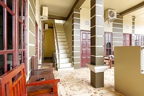 OYO 3044 Adelia Residence