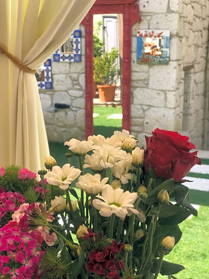 Çona Butik Otel