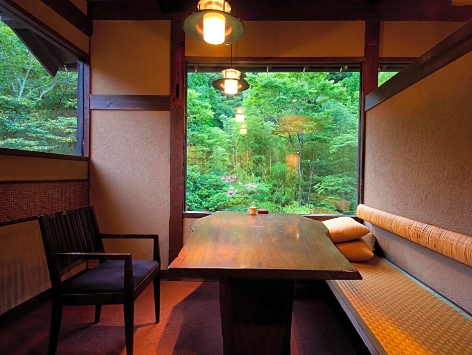 Yufuin Ryokan Gettouan