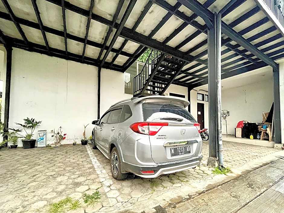 D Maktab Syariah Mitra RedDoorz Malang