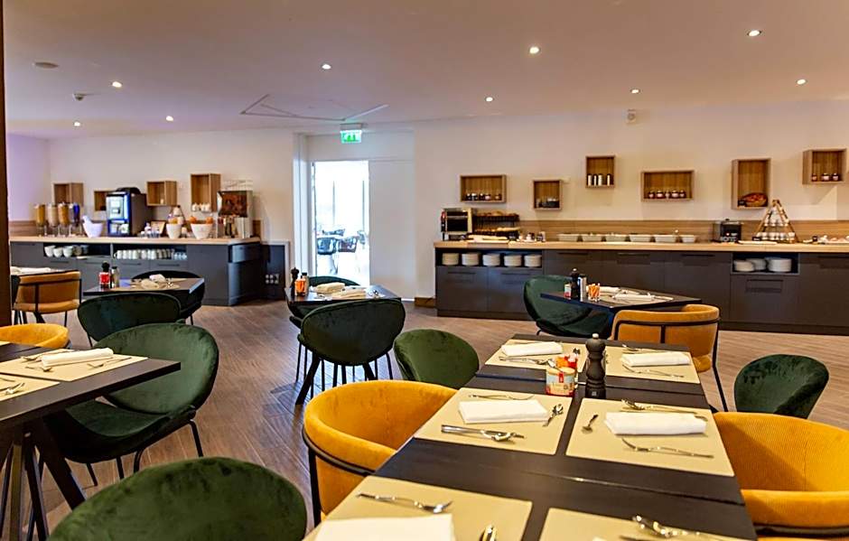 Zenitude Hotel la Valadiere, an Ascend Collection Hotel