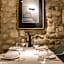 Leonis Restaurant & Rooms