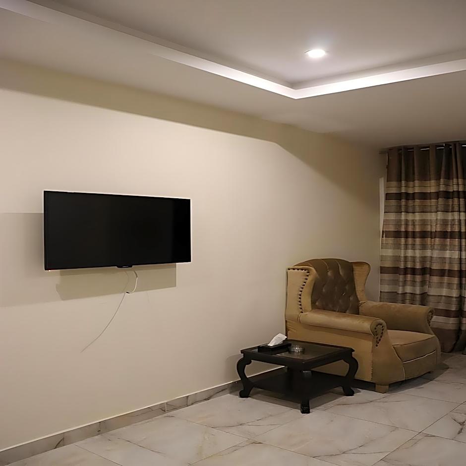 Manila Heights Hotel Naran