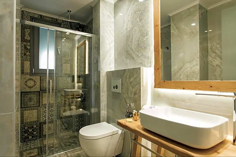 Blue Carpet Luxury Suites