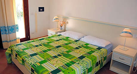 One-Bedroom Apartment (4 Adults)