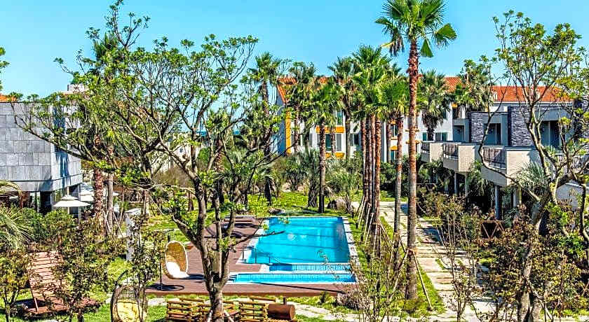 Arts Spa and Pool Villa