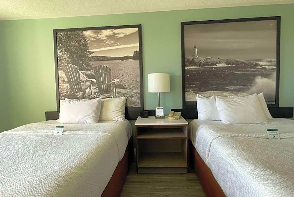 Super 8 by Wyndham Peterborough