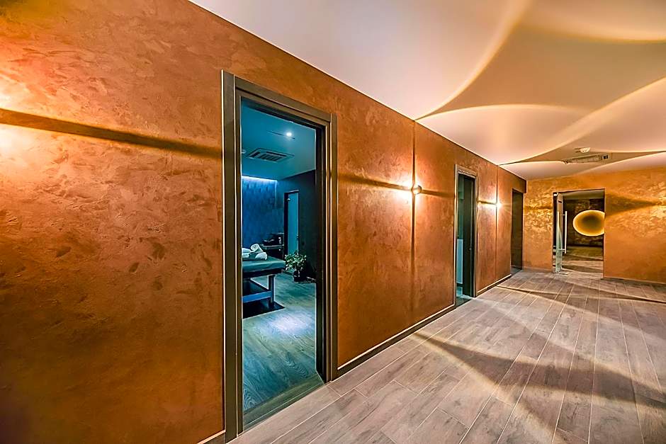 Meta Business Hotel By King David