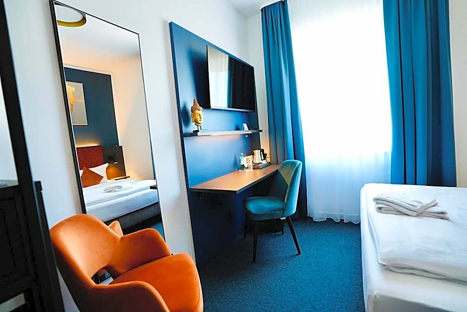 Arthotel Ambassador Wiesbaden - FREE PARKING