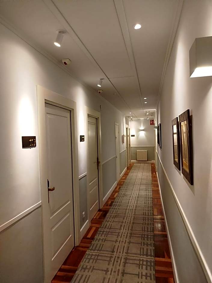 Hotel Alcazar Irun - Centro Ciudad