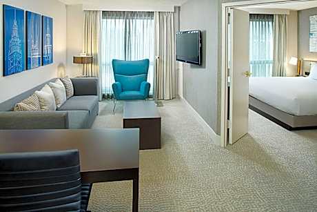 One-Bedroom King Suite
