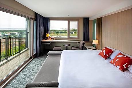 Premier King Room with Jacuzzi