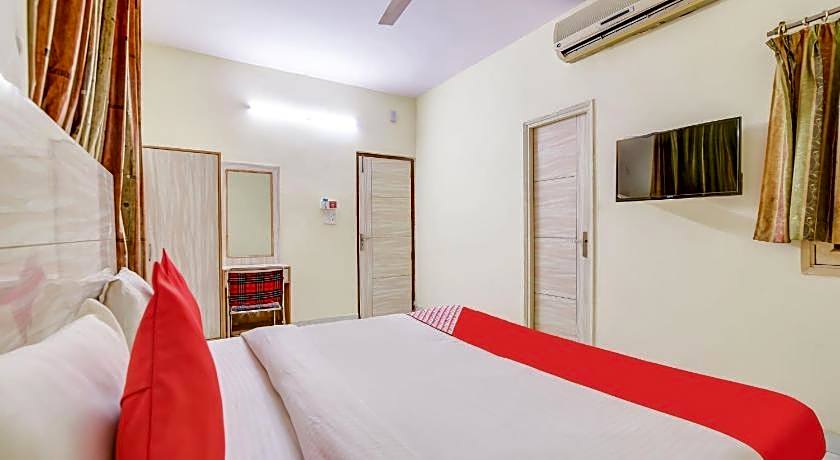 Hotel O Vishwakarma Palace