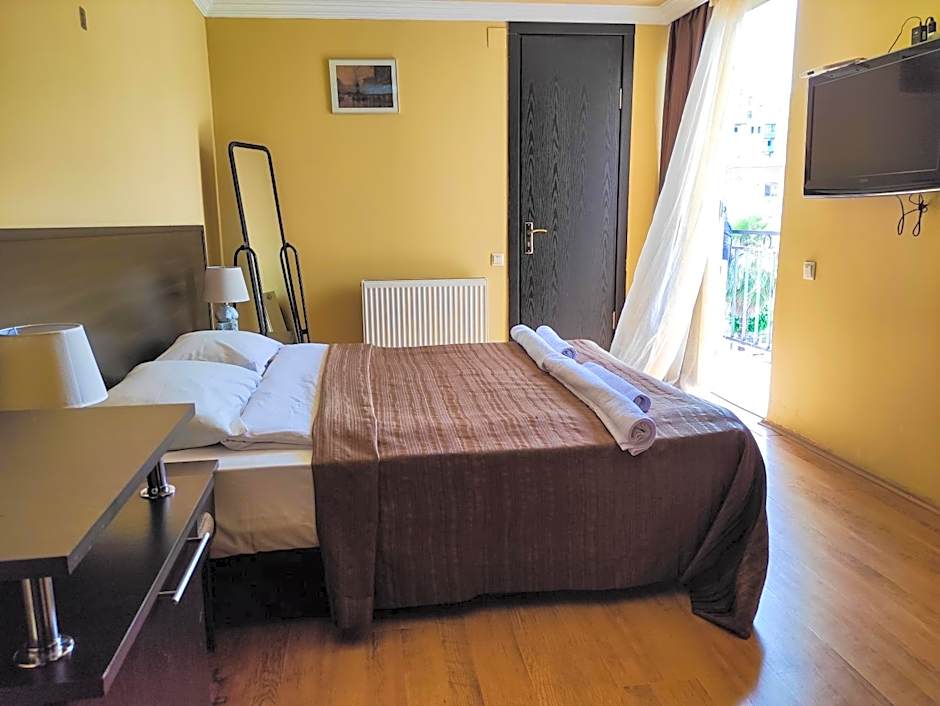 Aparthotel Old City