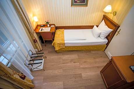 Small Single Room