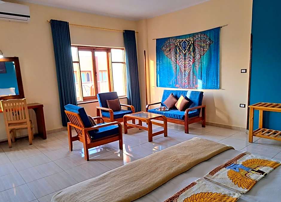 Thebes Hotel