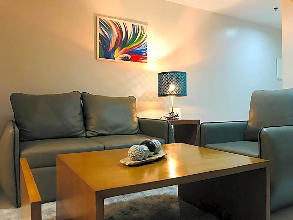 One Bedroom with Netflix at Legaspi Village Makati