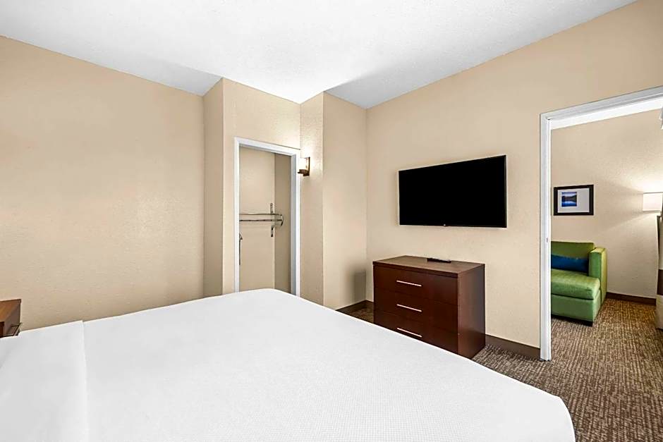 Comfort Inn & Suites Pueblo