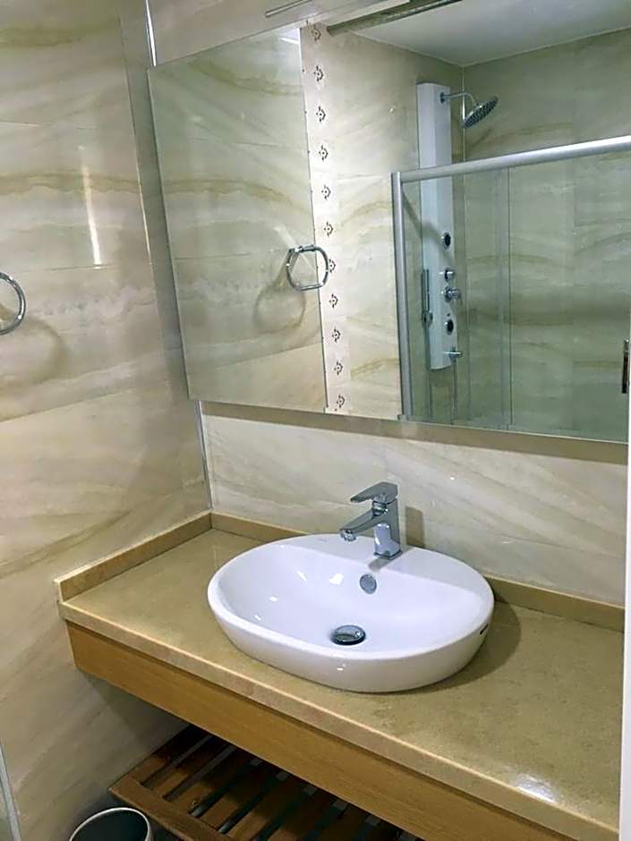 Clementin Suits Sigacık