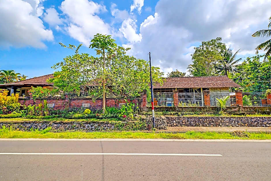 Hotel O Sekar Jagat Near Pantai Baluk Rening