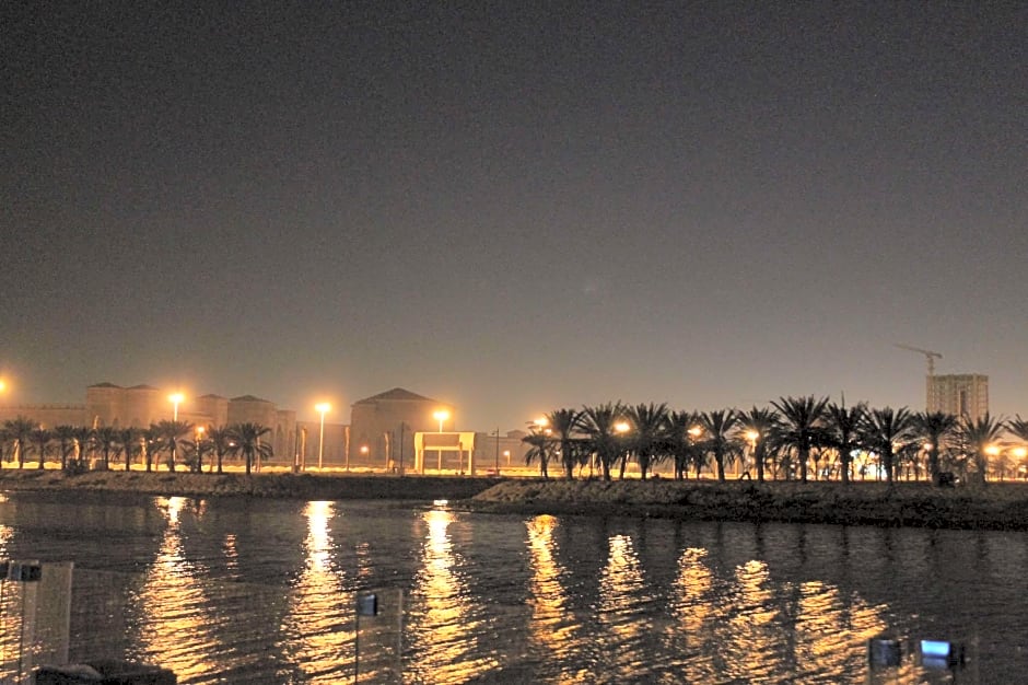 Golden Tulip Al Khobar Suites