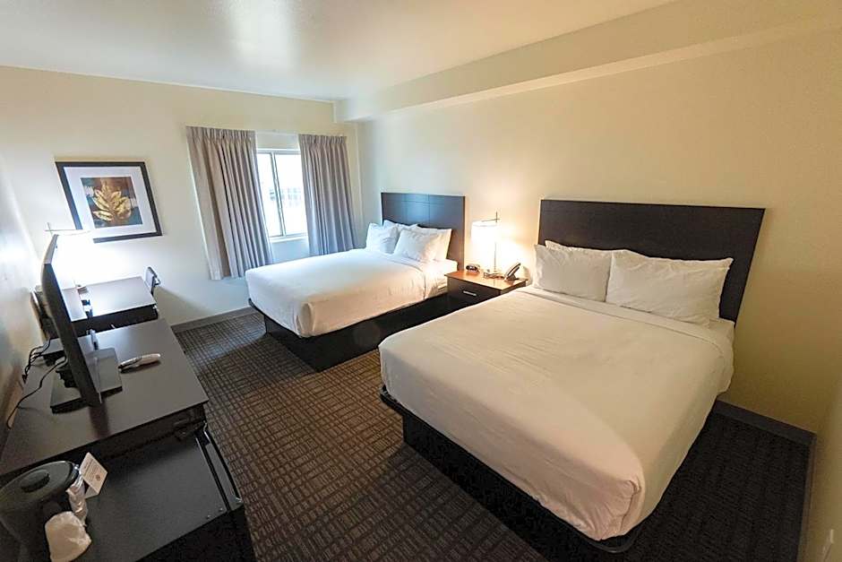 Cobblestone Hotel & Suites-Sheldon