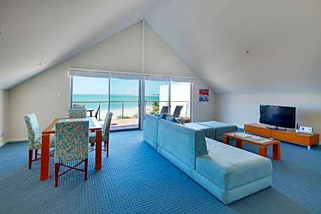 Two-Bedroom Villa with Ocean View