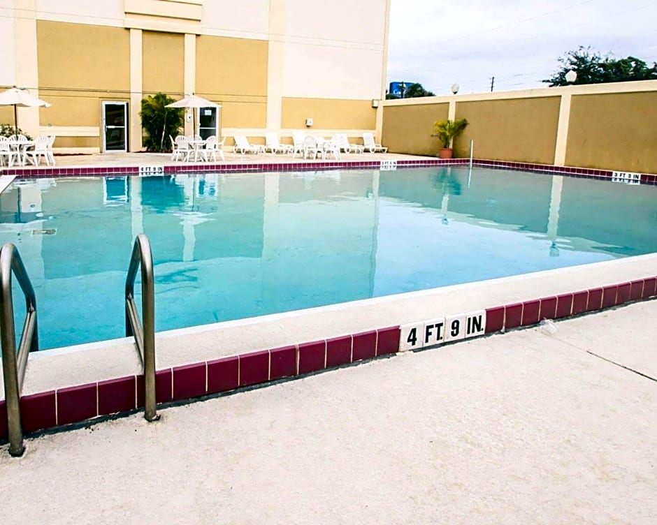 Quality Inn & Suites Orlando / Winter Park