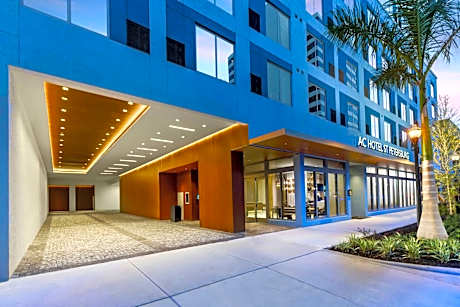 AC Hotel by Marriott St. Petersburg Downtown