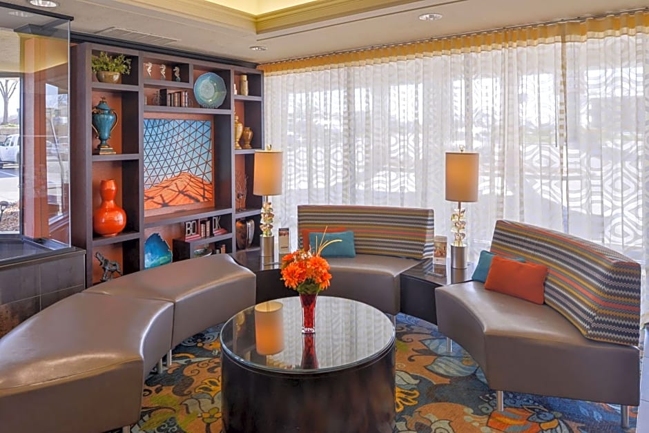 Best Western Plus Midwest Inn