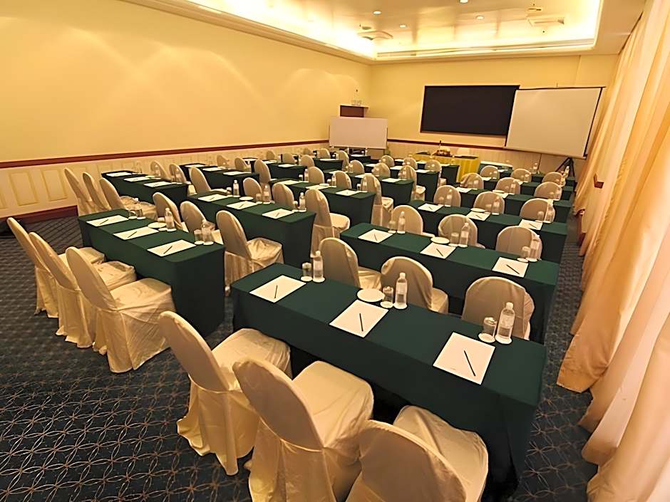 Grand Riverview Hotel