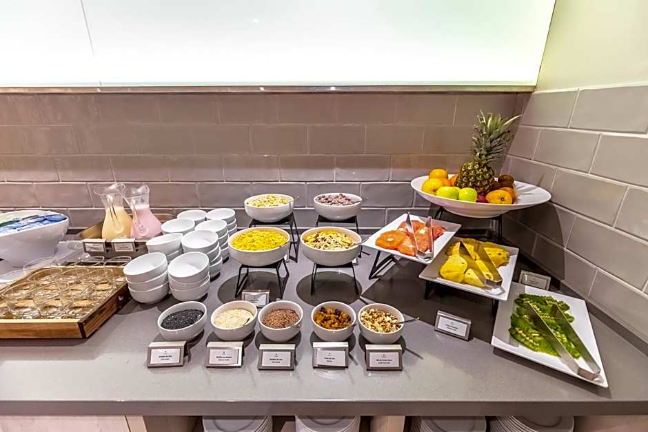 Huinid Obelisco Hotel