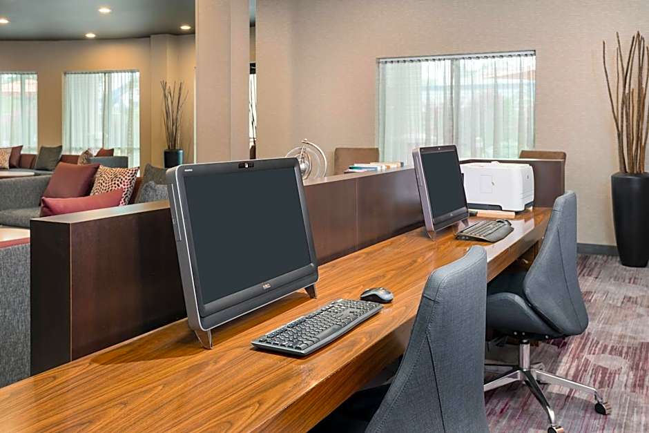 Courtyard by Marriott Buffalo Airport