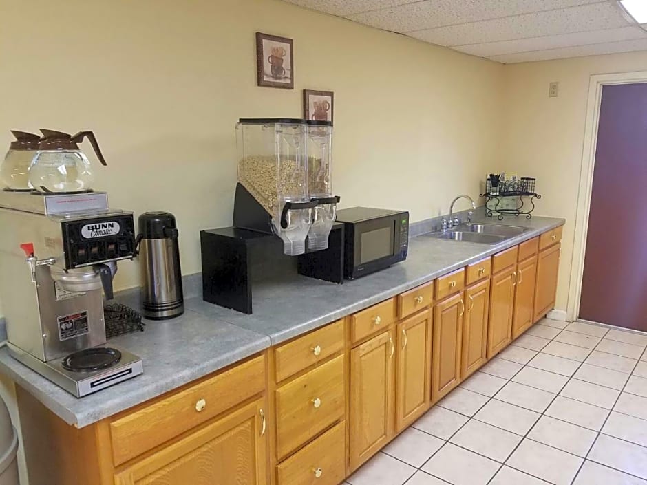 Americas Best Value Inn Evansville East