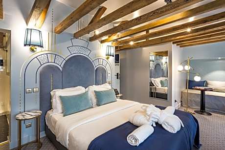 Deluxe Room with Balcony