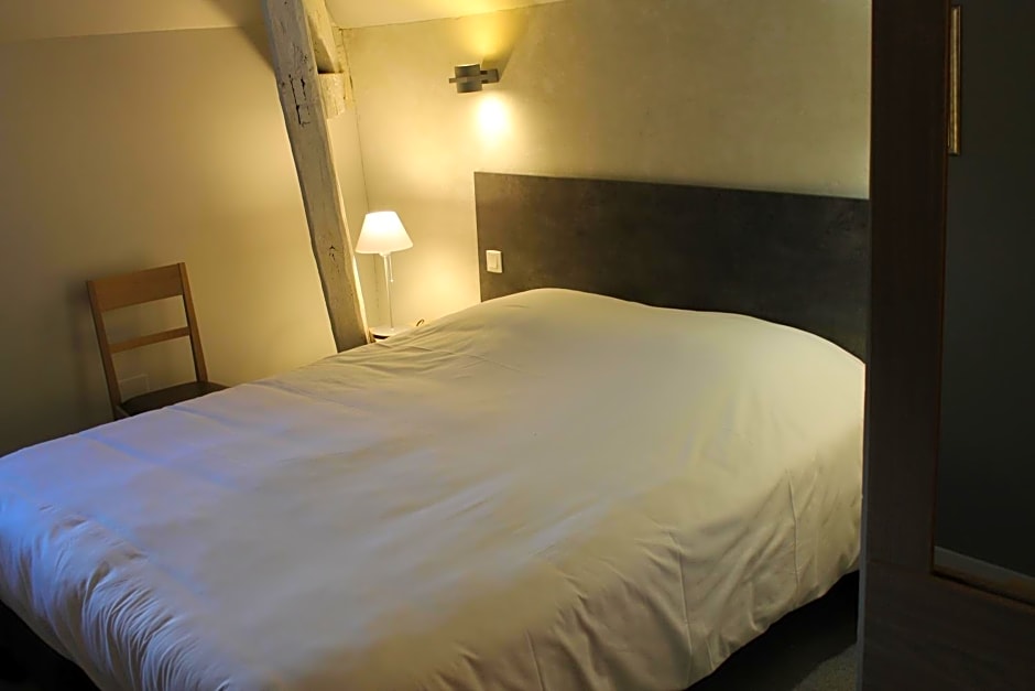 Logis Hotels- Auberge de la Tour - Hôtel et restaurant