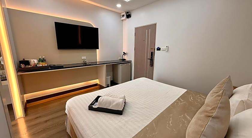 Bed by City Surawong Patpong