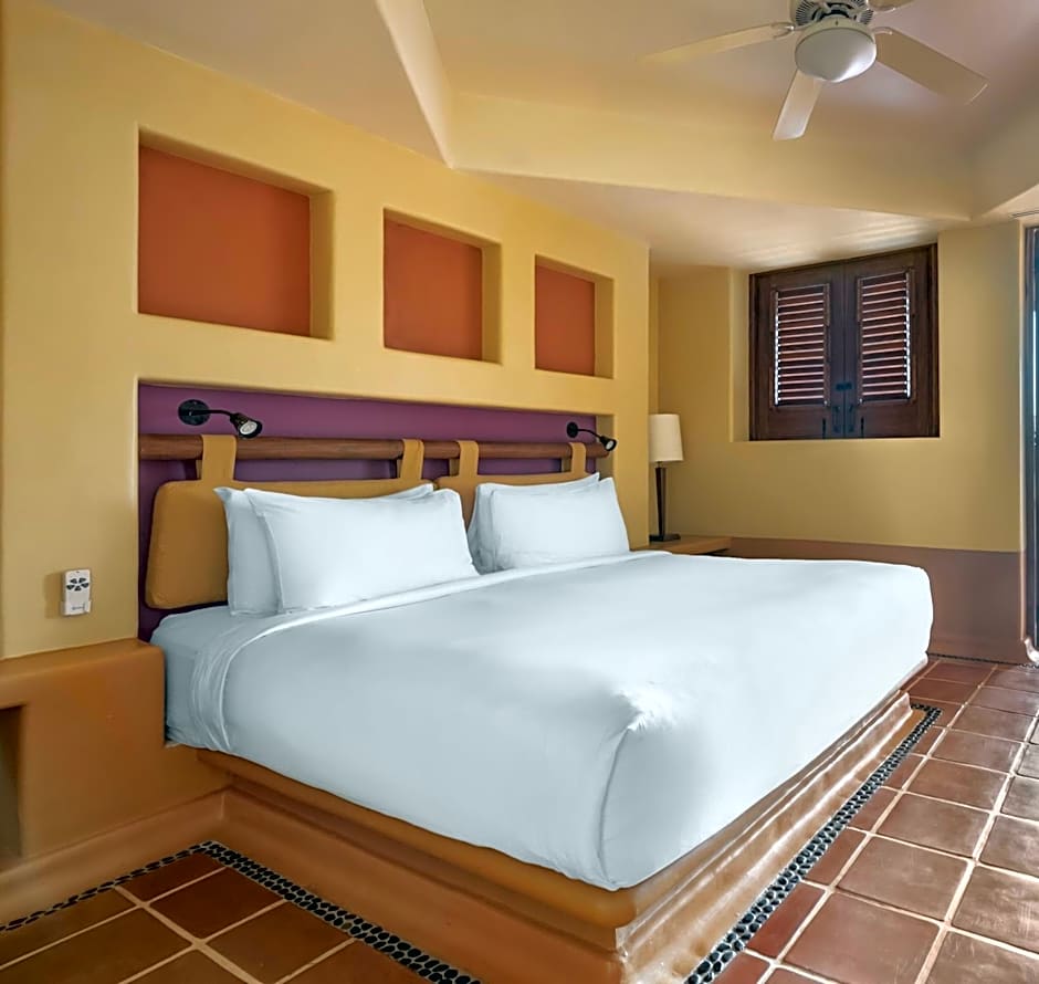 Hilton Grand Vacations Club Zihuatanejo Mexico