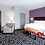 La Quinta Inn & Suites by Wyndham Lumberton