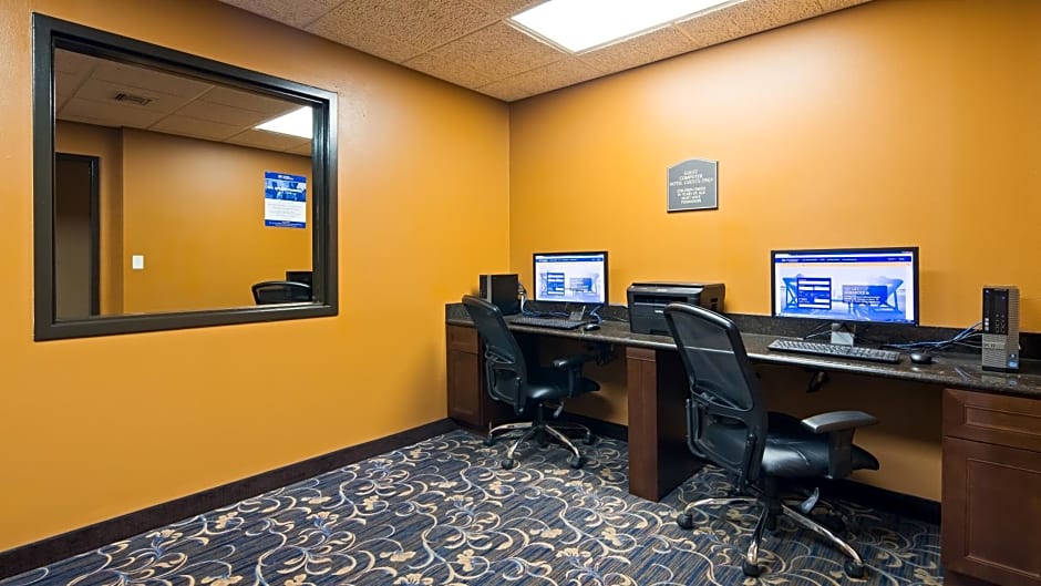 Best Western Resort Hotel & Conference Center Portage