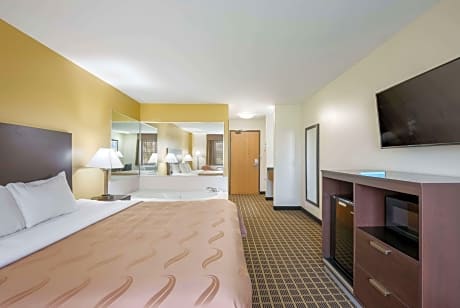 1 King Bed, Nonsmoking