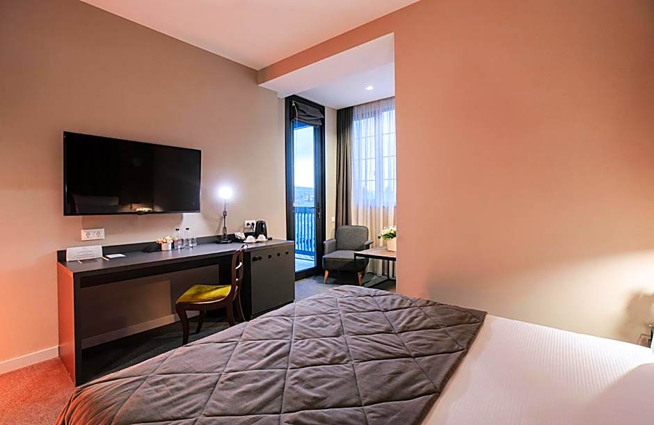 TbiliSee Hotel