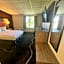 Countryside Suites Kansas City Independence I-70 East Sports Complex Hotel