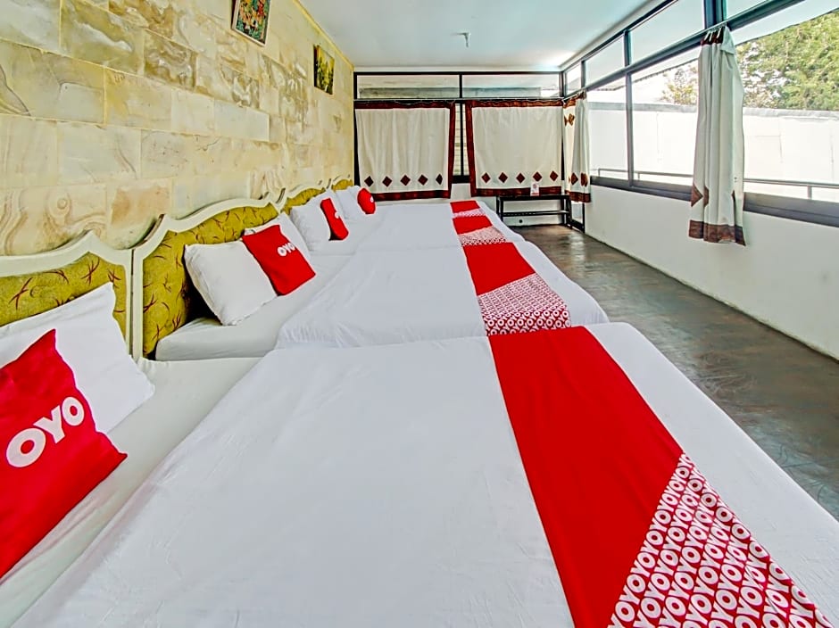 OYO 90077 Live Homestay