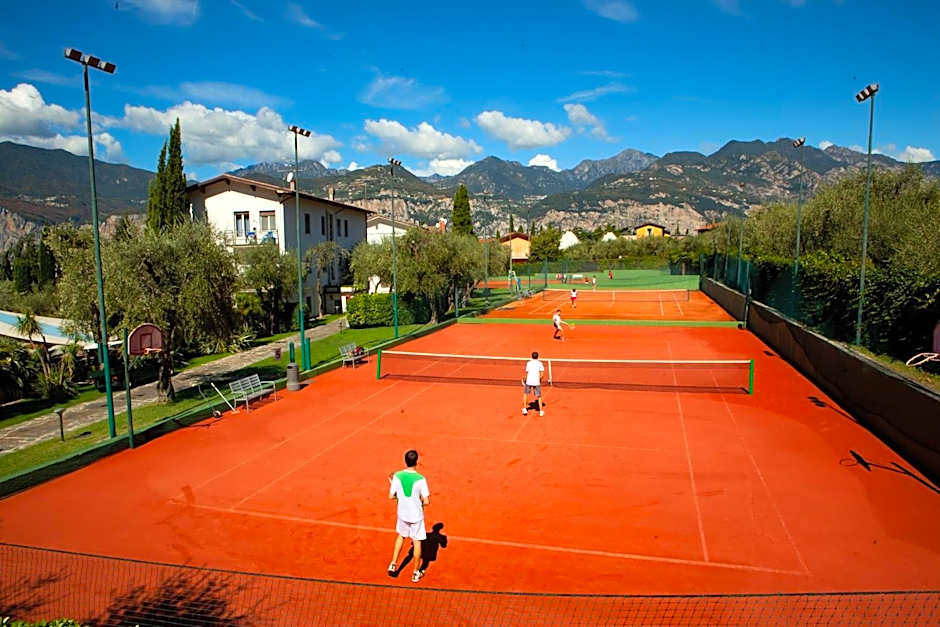 Club Hotel Olivi - Tennis Center