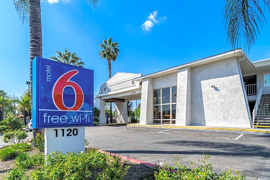 Motel 6 Redlands, CA