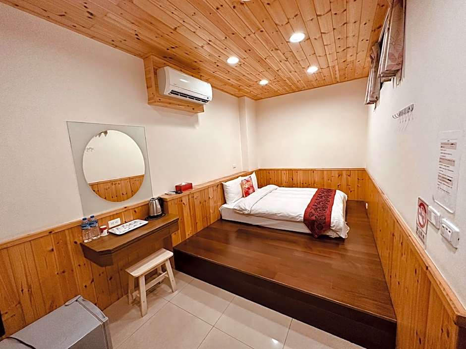 Sun Moon Lake Crystal B & B