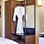 Renaissance by Marriott Las Vegas Hotel