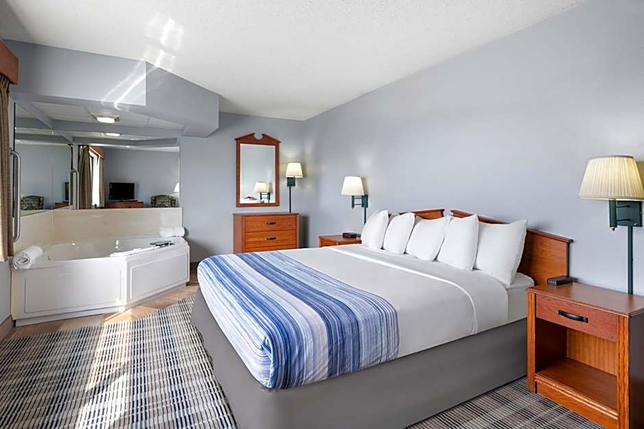 AmericInn by Wyndham Stuart