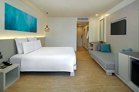 King Room with Pool View